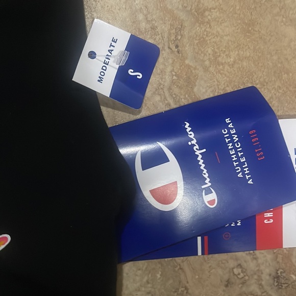 Brand New with Tags Women's CHAMPION Black Sport Bra Size Small - Picture 2 of 3